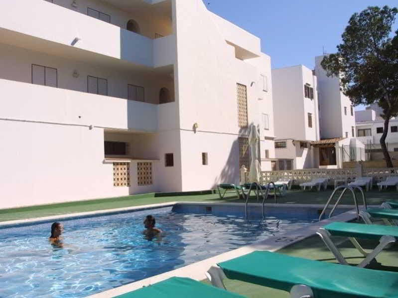 Typic Art Apartment Es Canar  Bagian luar foto